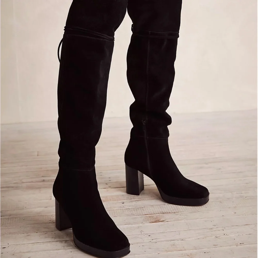 NWOT Free People Echo Platform Over The Knee Black Suede Boots